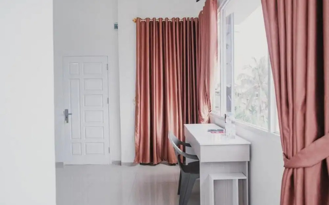 Rose Garden by RedDoorz