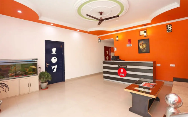 Oyo 10875 Optimum I Hotel