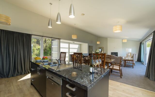 Gemini Lakeview Villa