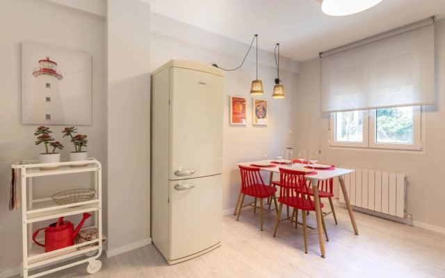 Old Town Vi Apartment With Parking By Aston Rentals