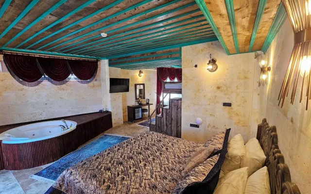 Abra Stone House