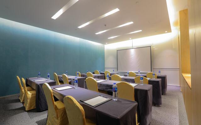 Holiday Inn Express Shanghai Songjiang Fangta, an IHG Hotel