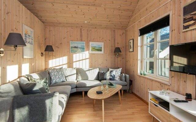 Attractive Holiday Home at Beachfront in Jutland