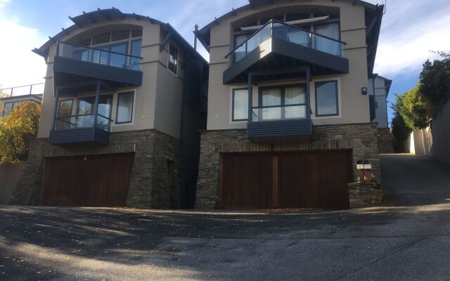Luxury on Lakeside