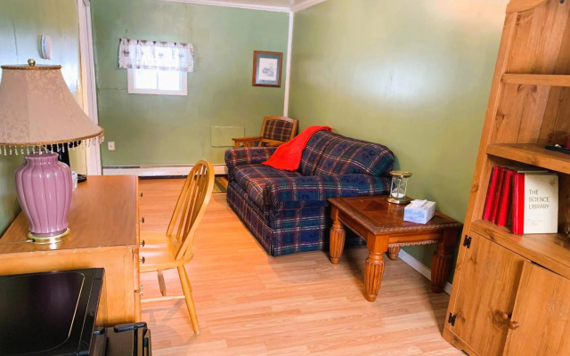 Love Hotels St John River by OYO at Fort Kent ME