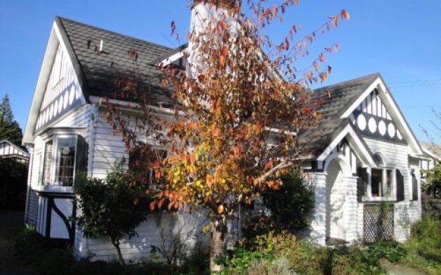 English Tudor House