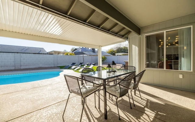 Tempe Vaughn 3 Bedroom Home by RedAwning