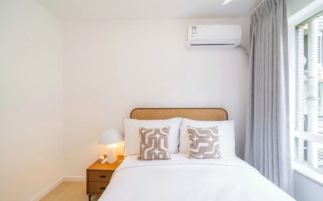 Tyms Stylish 3BR 2BA Apt Xujiahui Shops