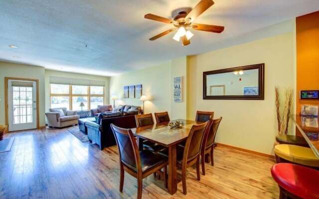 2 Bedroom Mountain Condo in Lakeside Village Near Keystone Lake with Complimentary Shuttle Service
