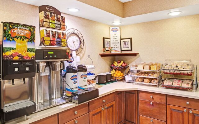 Baymont Inn & Suites Indianapolis