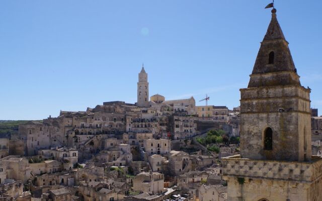 The Supercentral House