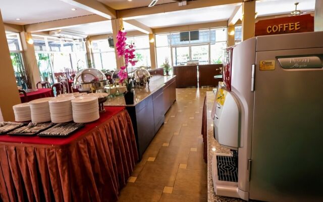 NIDA Rooms Central Rop Wiang 746 Plaza