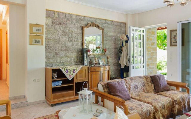 Secluded Holiday Home in Kalavrouza With Mountain Views,bbq