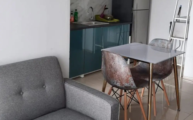 Lush Lakeside - Citra Luxury Apartments – Guest Rooms – Jakarta