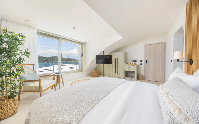 Yacht Classic Hotel - Boutique Class