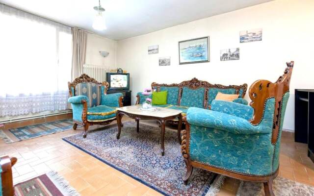 Apartment With 2 Bedrooms in Beyoglu Istanbul