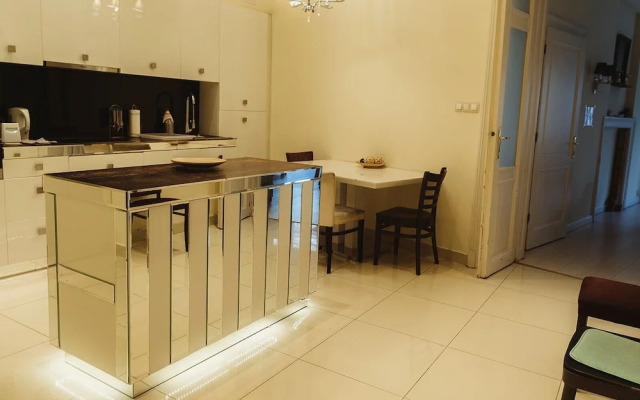 József - Group Apartment with Sauna