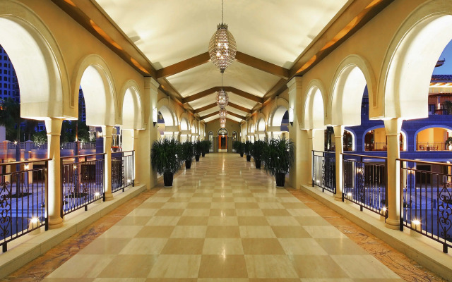 Wyndham Grand Plaza Royale Hainan Longmu Bay