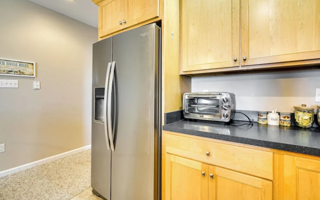 Wildwood Vacation Rental: Walk to Beach Access!