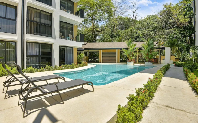 Heavenly View - 2 Bdrm Oceanview Apartment