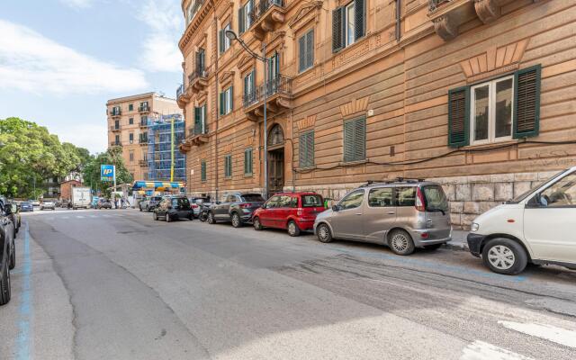 Lea's Art Apartment in Palermo
