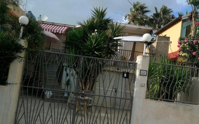 House With 3 Bedrooms In Scoglitti, With Wonderful Sea View And Enclosed Garden 100 M From The Beach