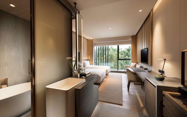 Joyze Hotel Xiamen, Curio Collection by Hilton