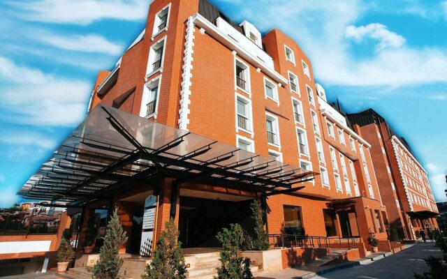 Ramada Hotel and Suites Bucharest North