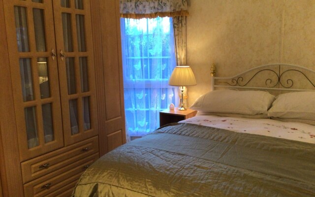 Lovely Holiday Home nr Kynance Cove