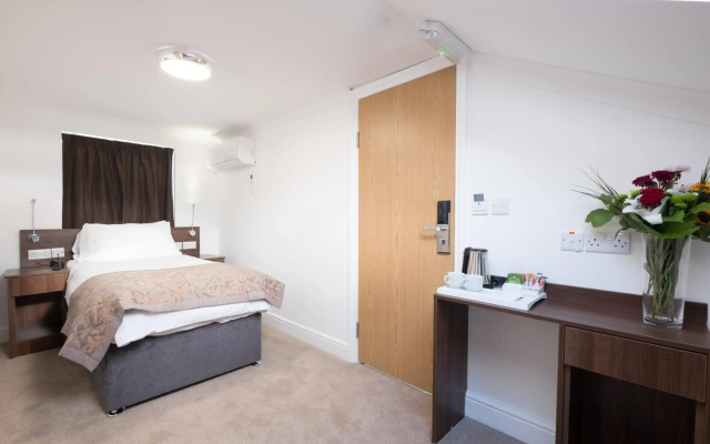 Signature Hotel London