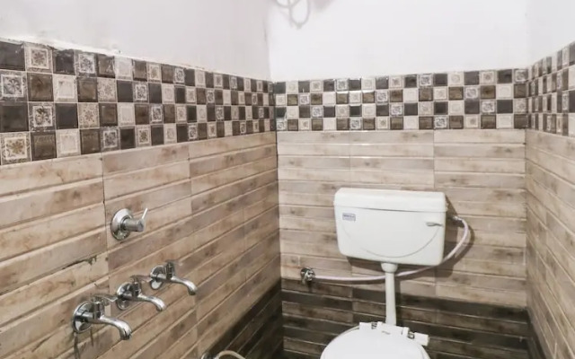 Motel Vishesh by OYO Rooms