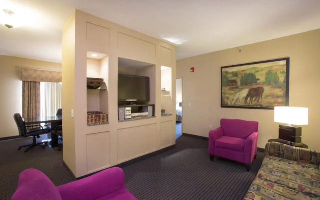 Wildwood Lodge  St Paul