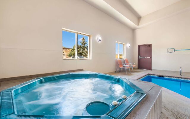 Quality Inn & Suites Steamboat Springs