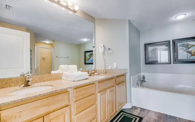 Grandview East 1002