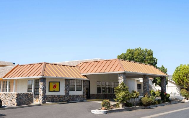 Super 8 by Wyndham Dunnigan