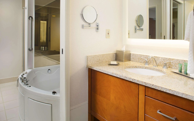 Hilton Suites Atlanta Perimeter