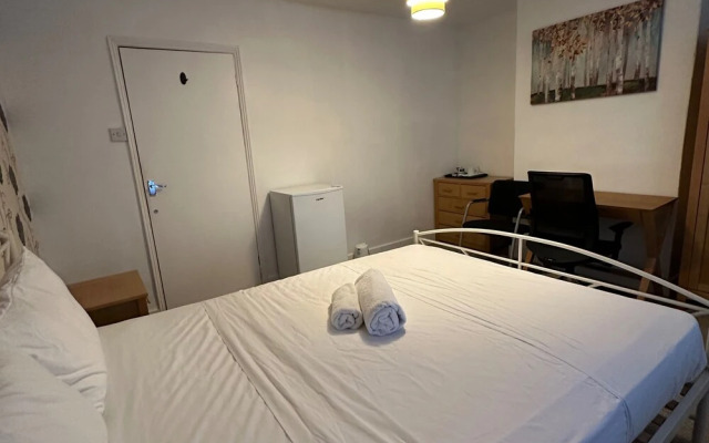 Curzon Street Retreat - 4 Beds