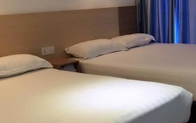 Dolphin Hotel