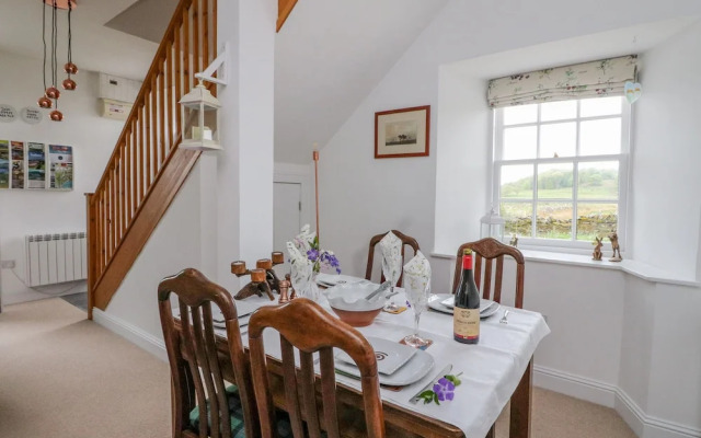 Seaview-barsloisnach Cottage