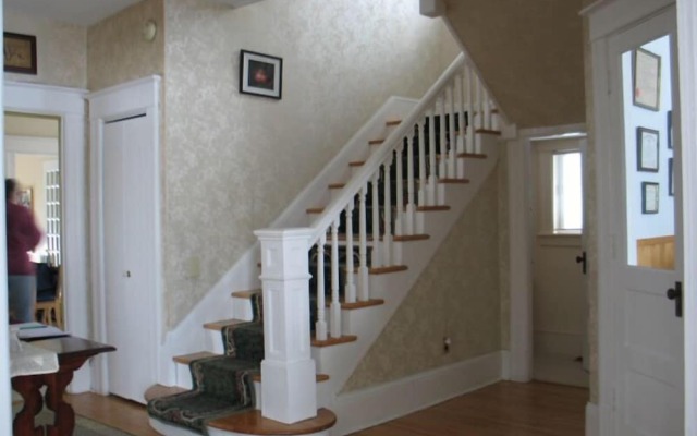 Downtown Bed And Breakfast