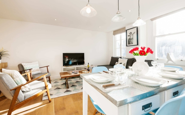 Lillie Road Residence Iv (No Front Desk)