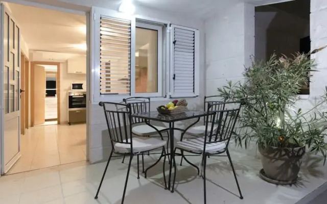 Villa Biston
