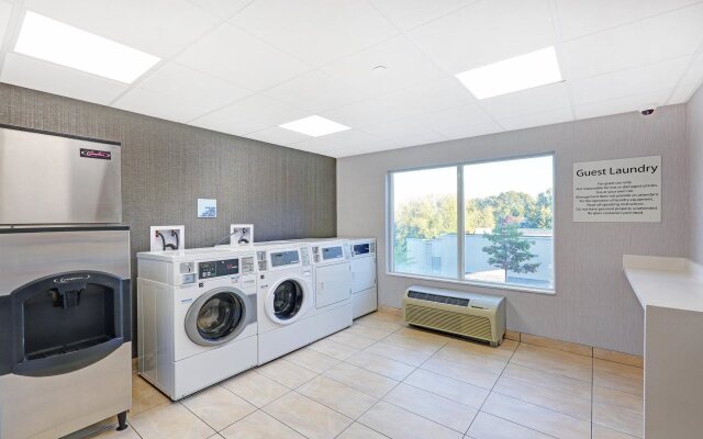 Holiday Inn Express & Suites Woodstock South by IHG