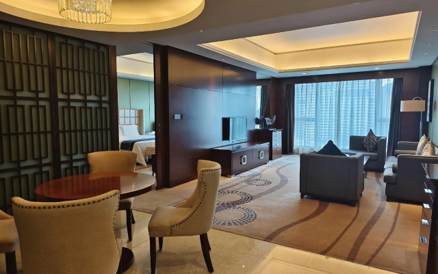 Guangzhou Changfeng Gloria Plaza Hotel
