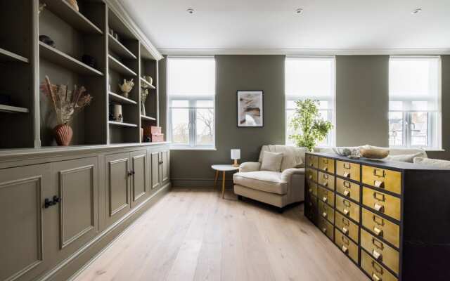 The Clapham Chambers - Stunning & Bright 3BDR Flat with Terrace