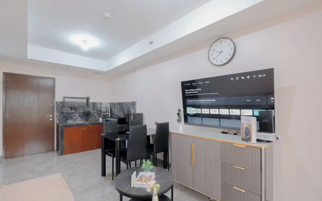 Prime Location 1Br At The Wave Kuningan Apartment