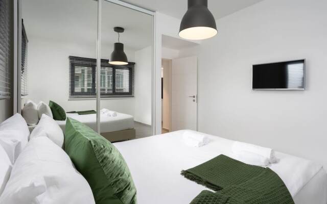 Delightful 2BR Roth-Allenby HolyGuest