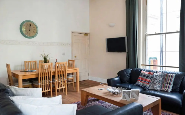 Metrostays - O'Connell Street 84-1