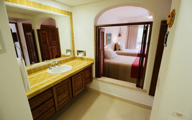 Las Villas Akumal 3B-8 by SkyRun