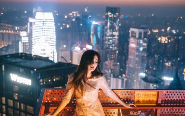 Cloud 51·High-altitude Quanjiang View Hotel (Chongqing Jiefangbei Cloud Eye)